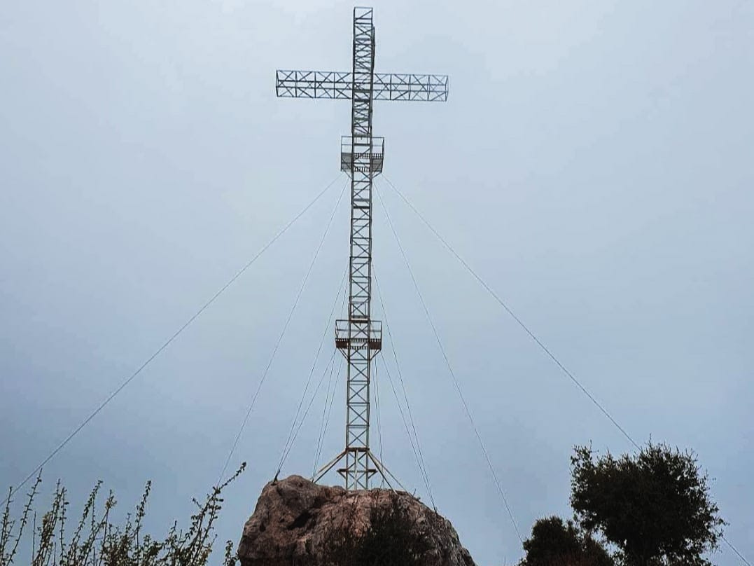 hosen cross